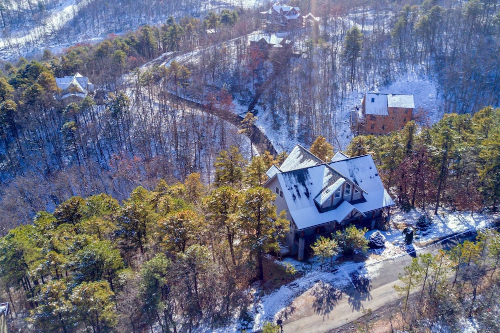 Family-friendly Massanutten Home w/ Slope Views! view 5
