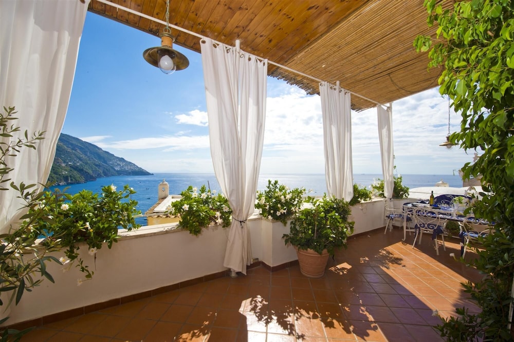 Casa Noemi 4 2 in Positano view 3