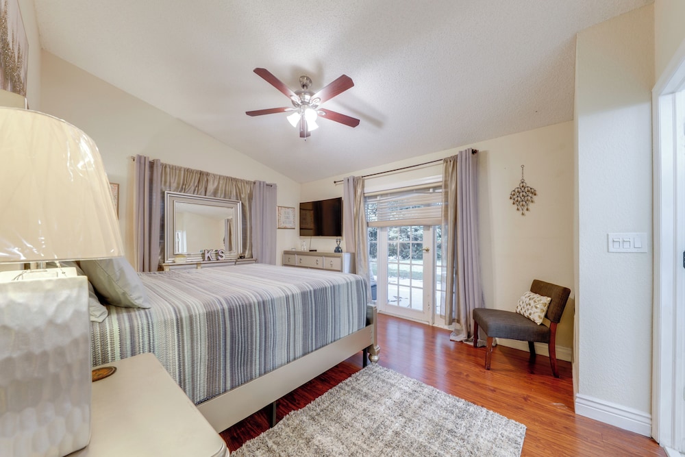 Fishing Dock & Canal Views: Fort Lauderdale Home!