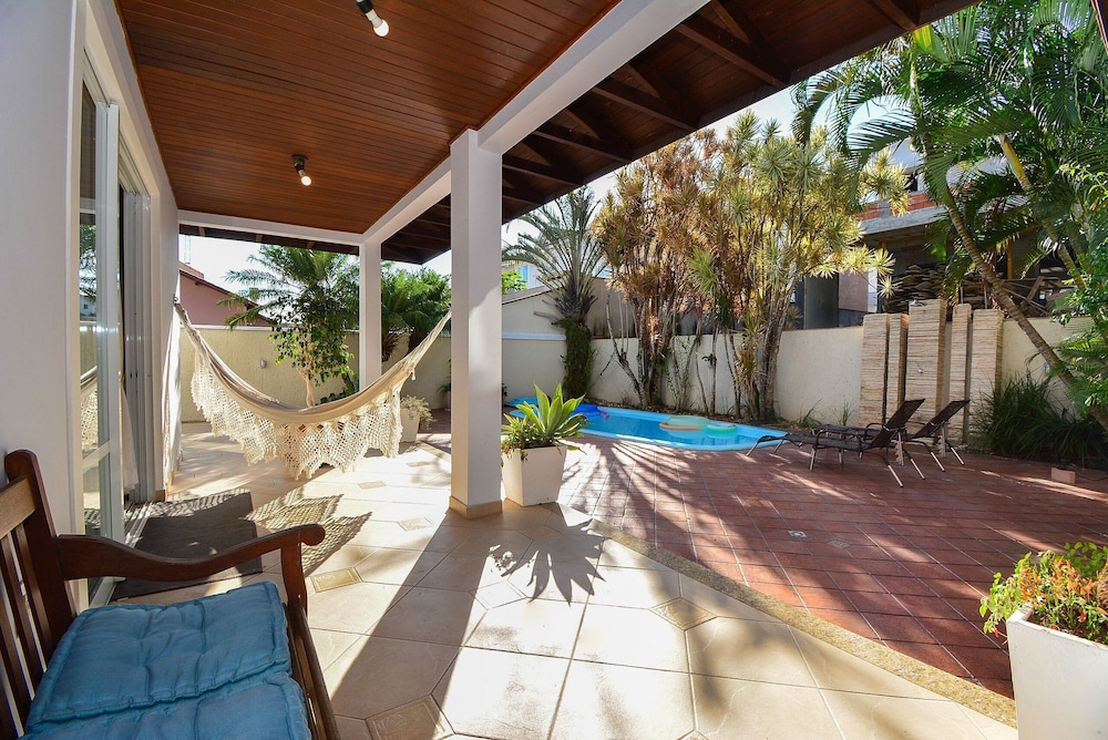 Elegante Casa com Piscina - João Paulo