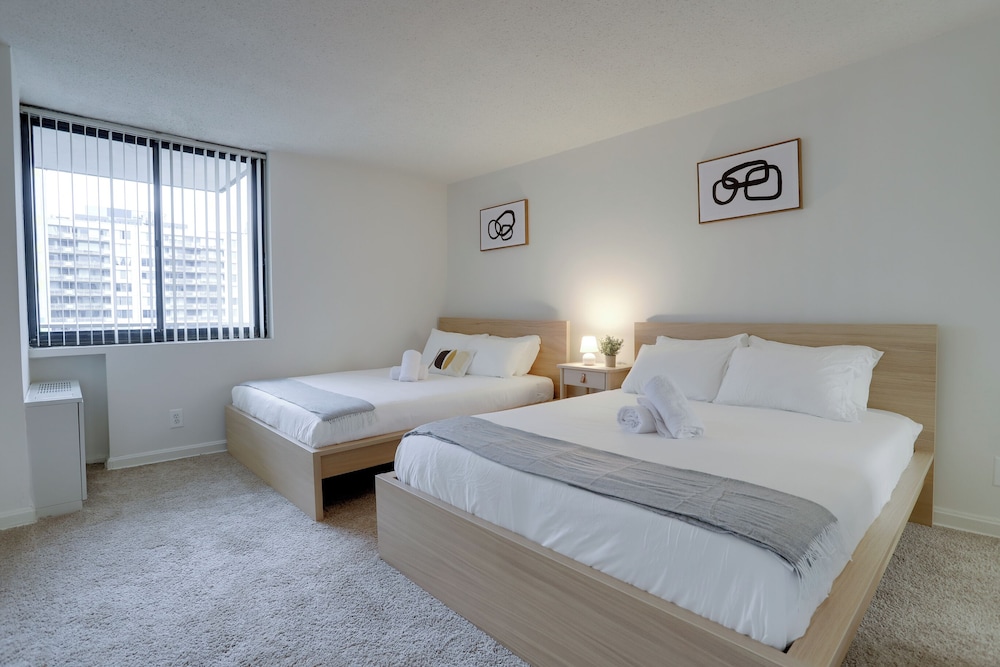 Convenient Apt Near Airport