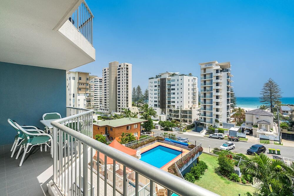 Coolangatta Vacations - Rainbow Bay Resort - Property Image 4