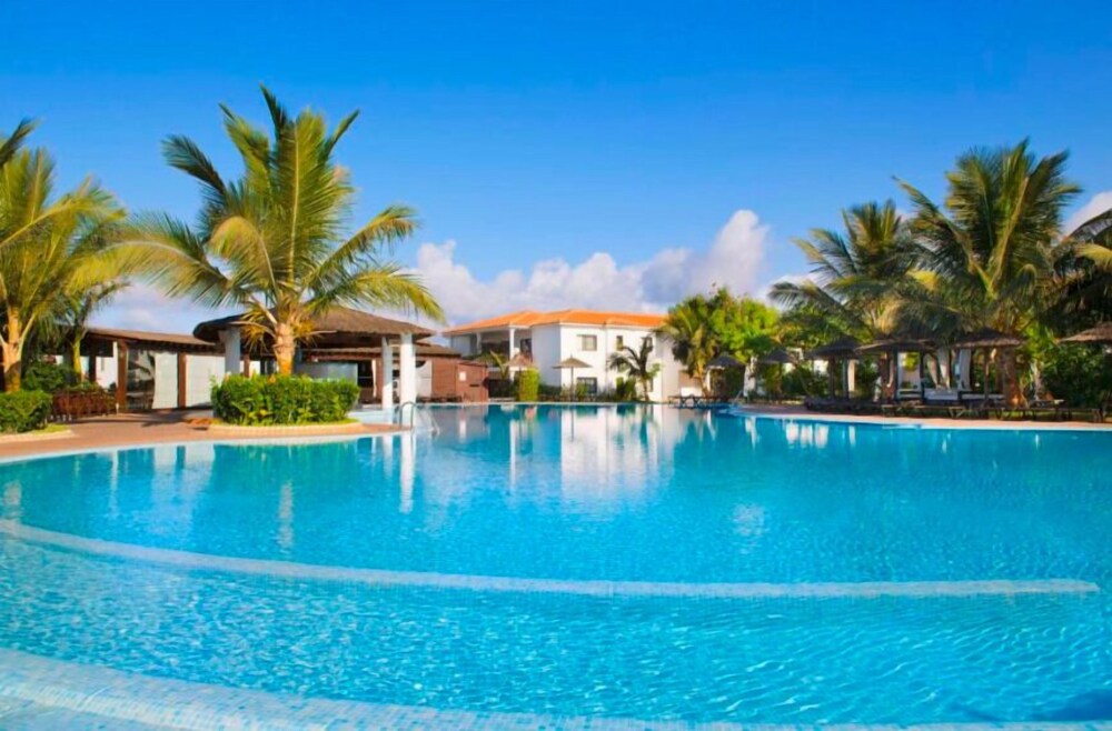 VILLA TORTUGA BEACH RESORT