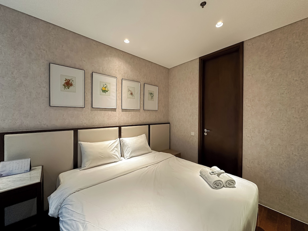Tranquil And Modern Haven 2Br At The Rosebay Apartment