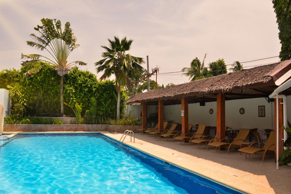 Marcosas Cottage Resort