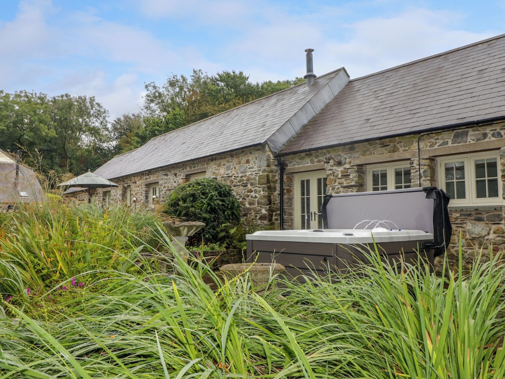 St Dogwells Barn