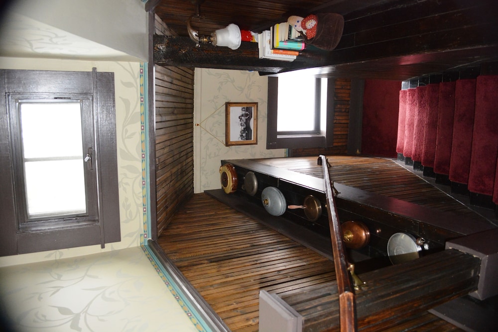 Alaska Heritage House Bed and Breakfast