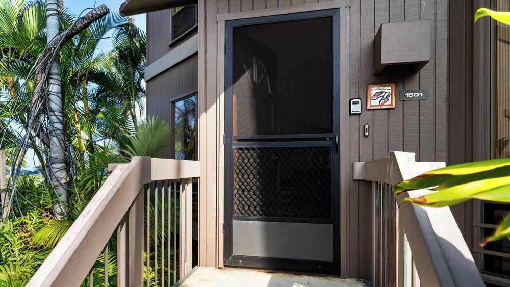 Sunset & Golf Course Views - AC & Wifi - Shady Lanai! - Vrkcv