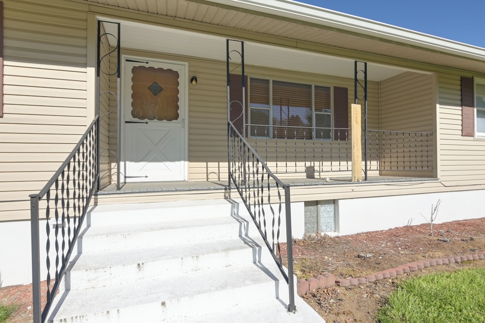 Home w/ Bunkroom: 2 Mi to Hatfield & Mccoy Trail