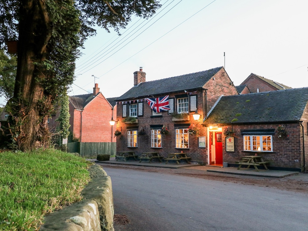8 Church Lane