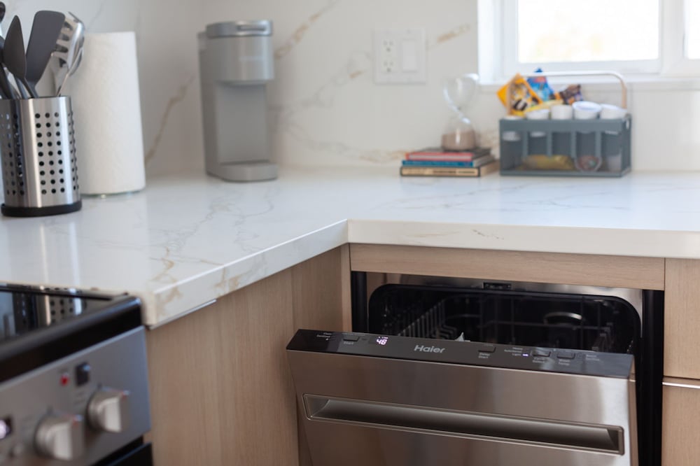 Scandinavian-style 1BR Apartment Built 2024 p83