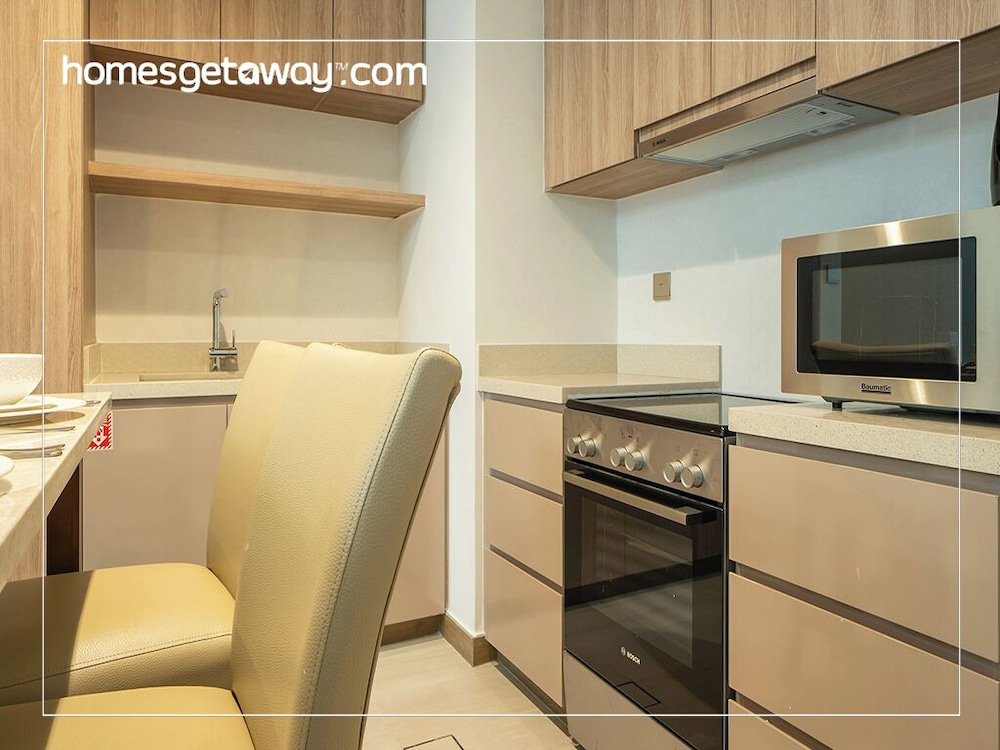 Contemporary 2BR Apt Fully Furnished