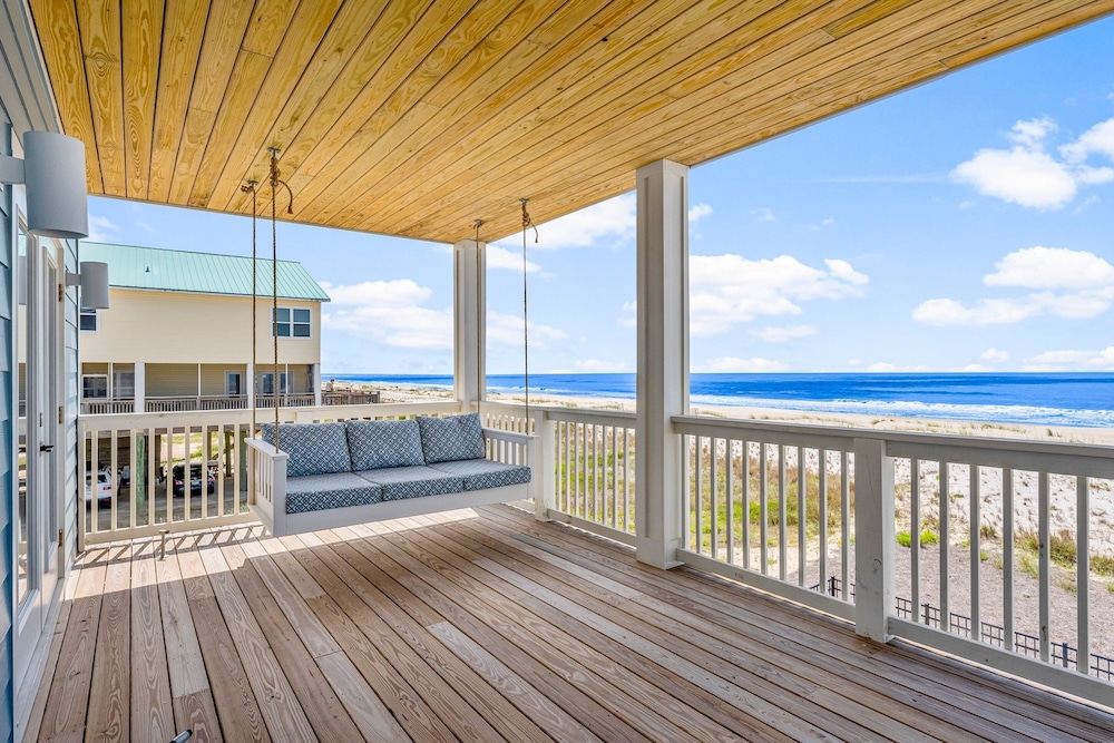 Beach House - Sand Castle Hideaway