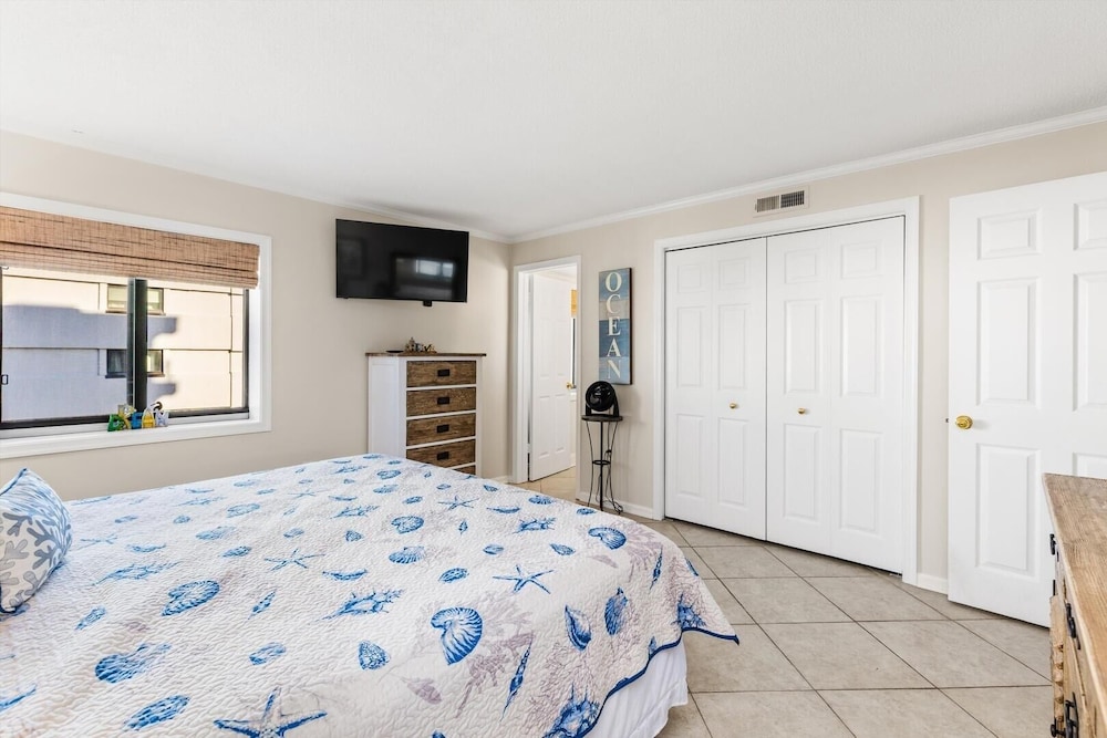 Golden Surf 301 2 Bedroom Condo