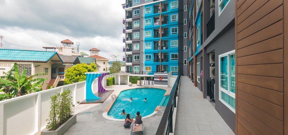 The Scene Condo By The Rich