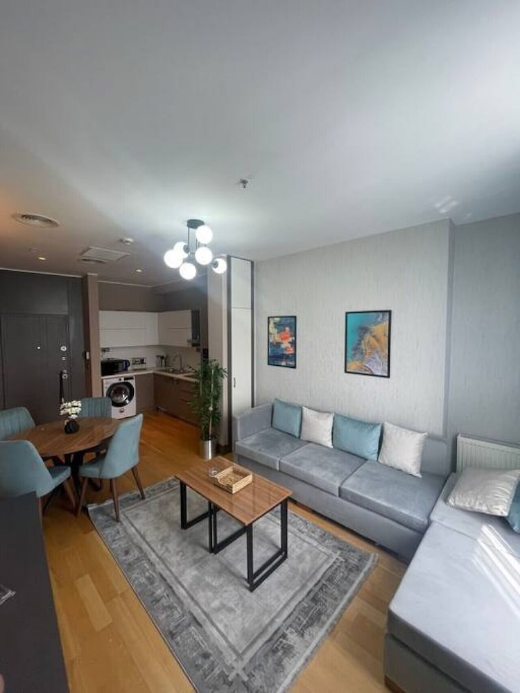 Special1 1 Apartment in Batisehir Near Mail of IST