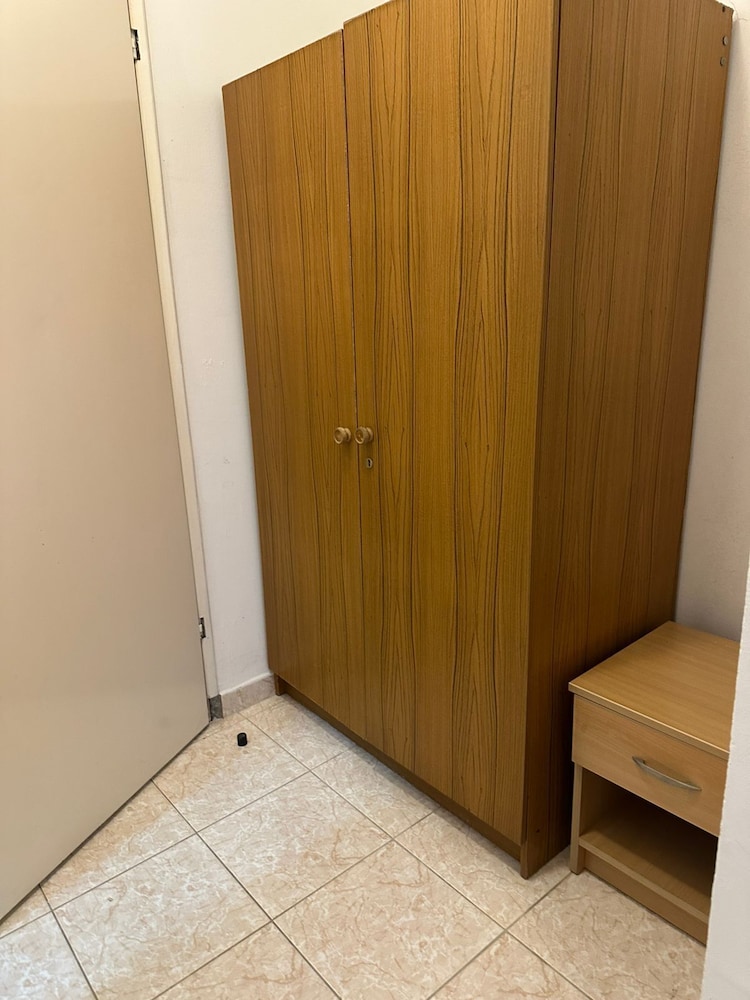 B&M Holiday Rooms