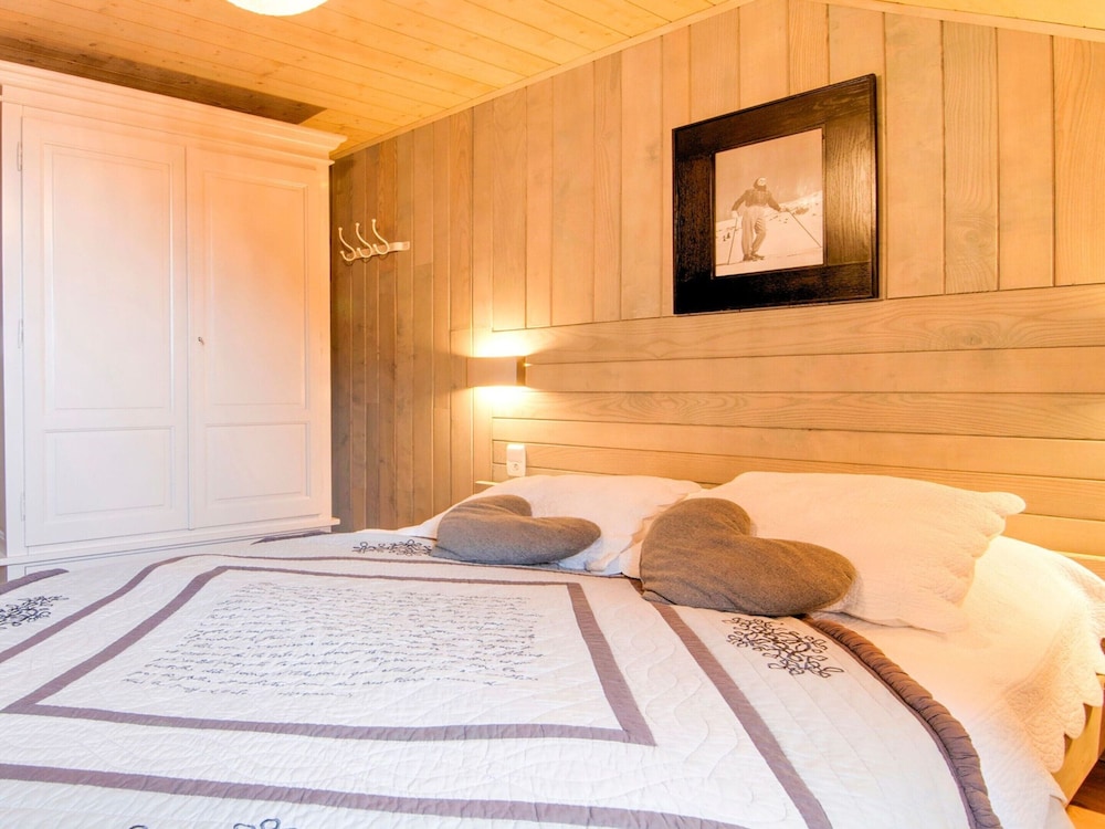 Great Holiday Home in Bastogne With Sauna