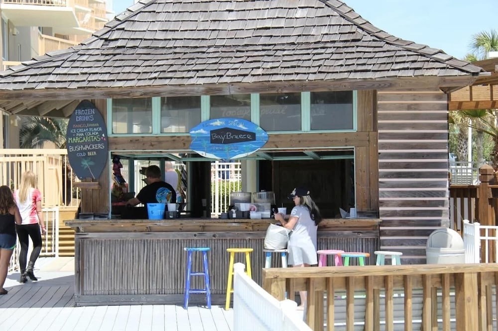Pelican Beach Resort 1207