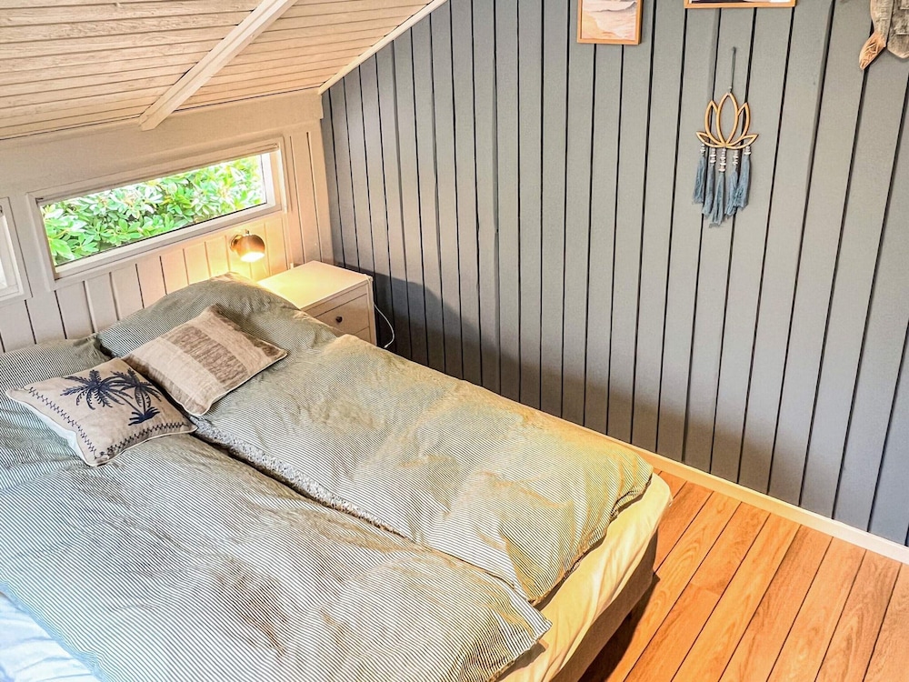 6 Person Holiday Home in Vaeggerlose