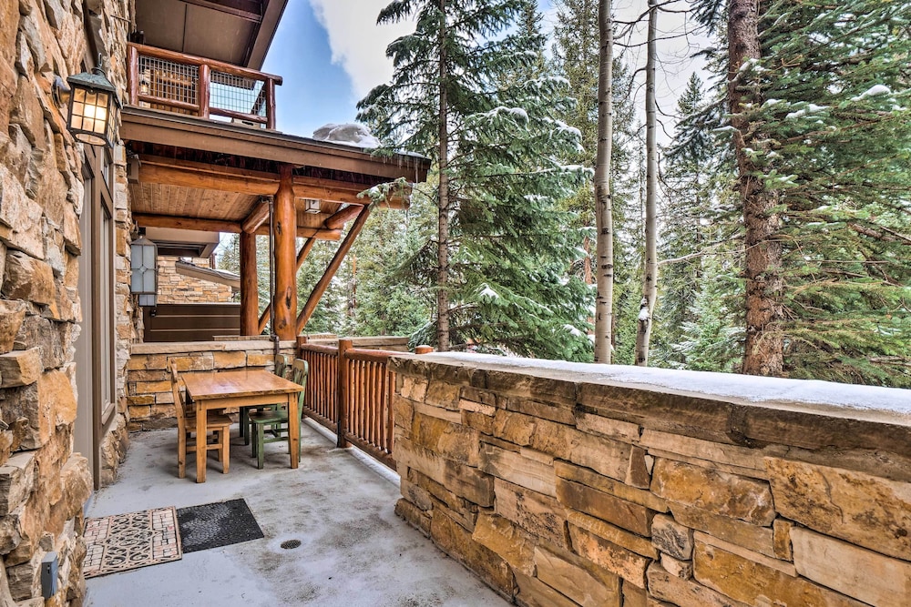 Ski-out Keystone Resort Condo w/ Private Balcony