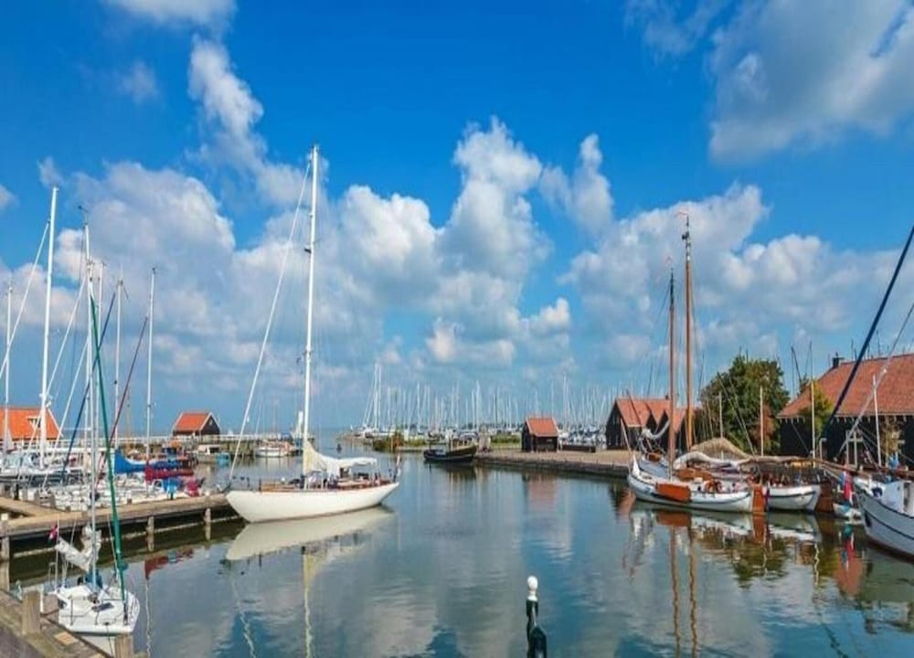Holiday Home in Yn e Lijte With Water Sports