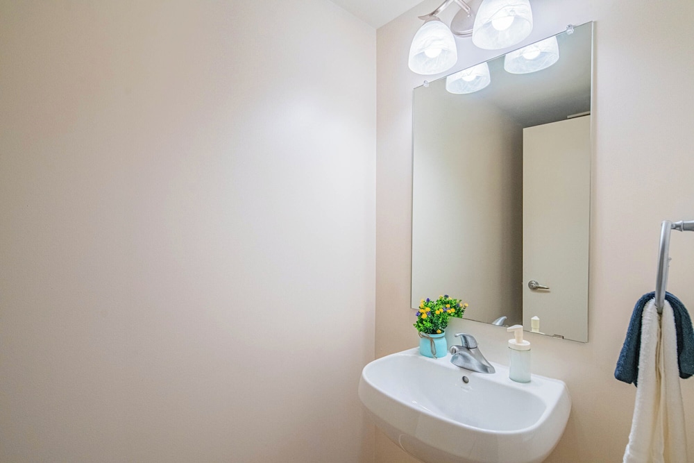 ROVE LIVING/KL - 44 Monroe