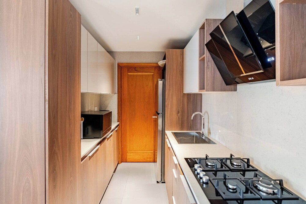 Luxurious Santo Domingo Apartment in Heart of the City, Wifi, Pool, Parking Free