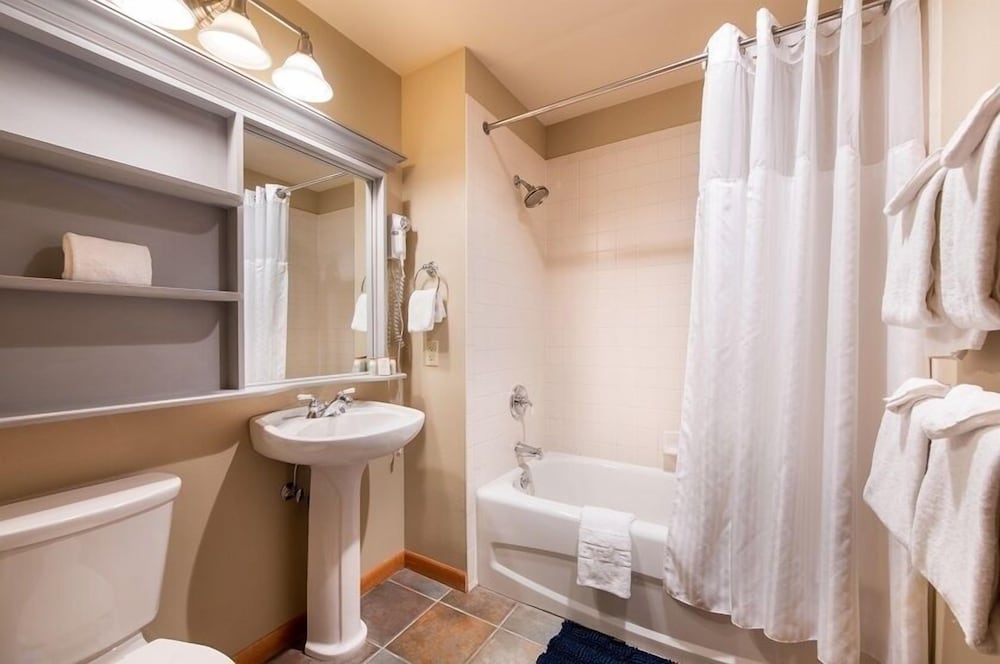 Winter Park Resort Lodging - Zephyr Mountain Condos