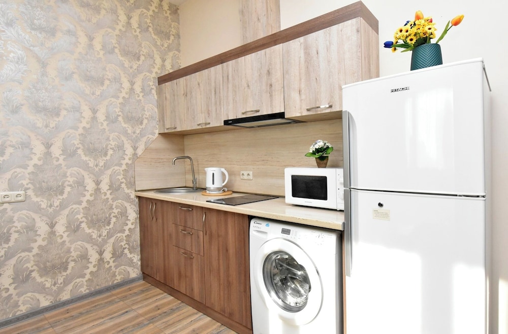 2 bedroom apartment on Teryan street