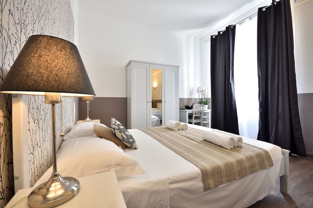 Romantica Rooms