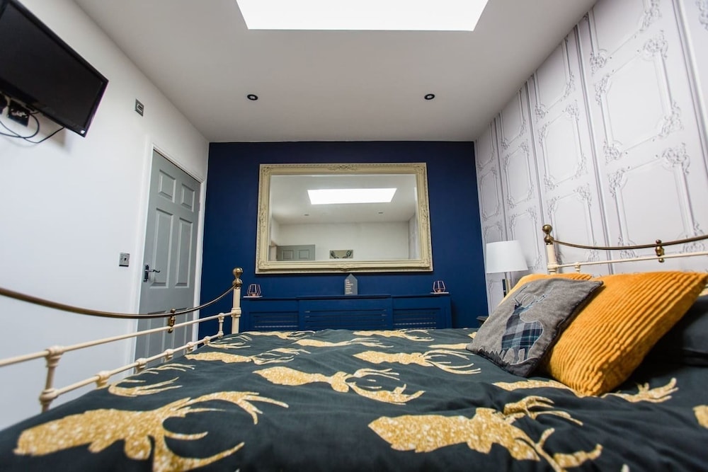 Oakley Country Retreat-1 Bed-garden-free Parking view 5