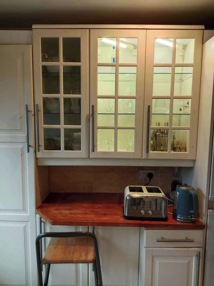 London - Waterfront House - Stay8 - Parking - Yard