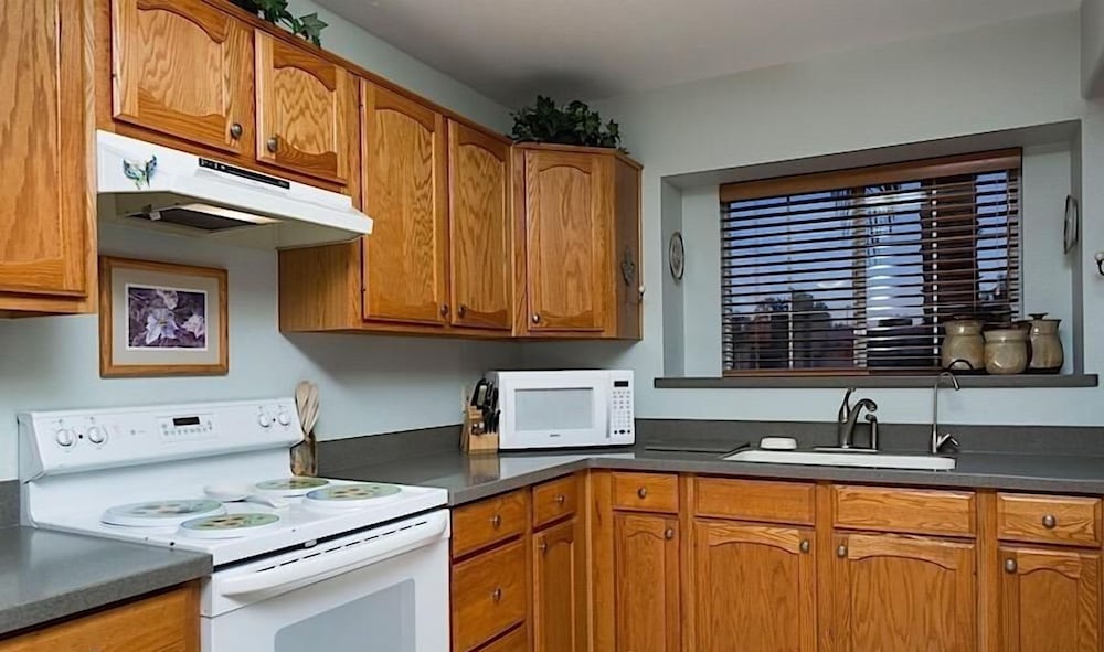 Gilbert Islands By Signature Vacation Rentals - Property Image 15