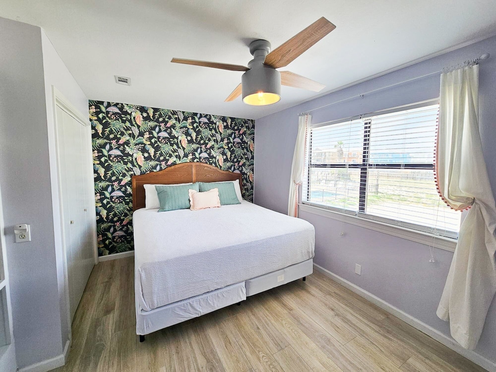 Charming 3br/2ba Boho Beach Cottage in Gulf Shores