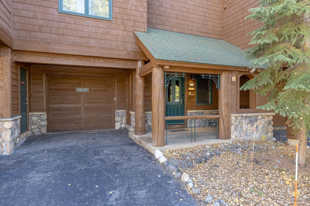1975 Starfire Townhomes 3 Bedroom Townhouse by RedAwning