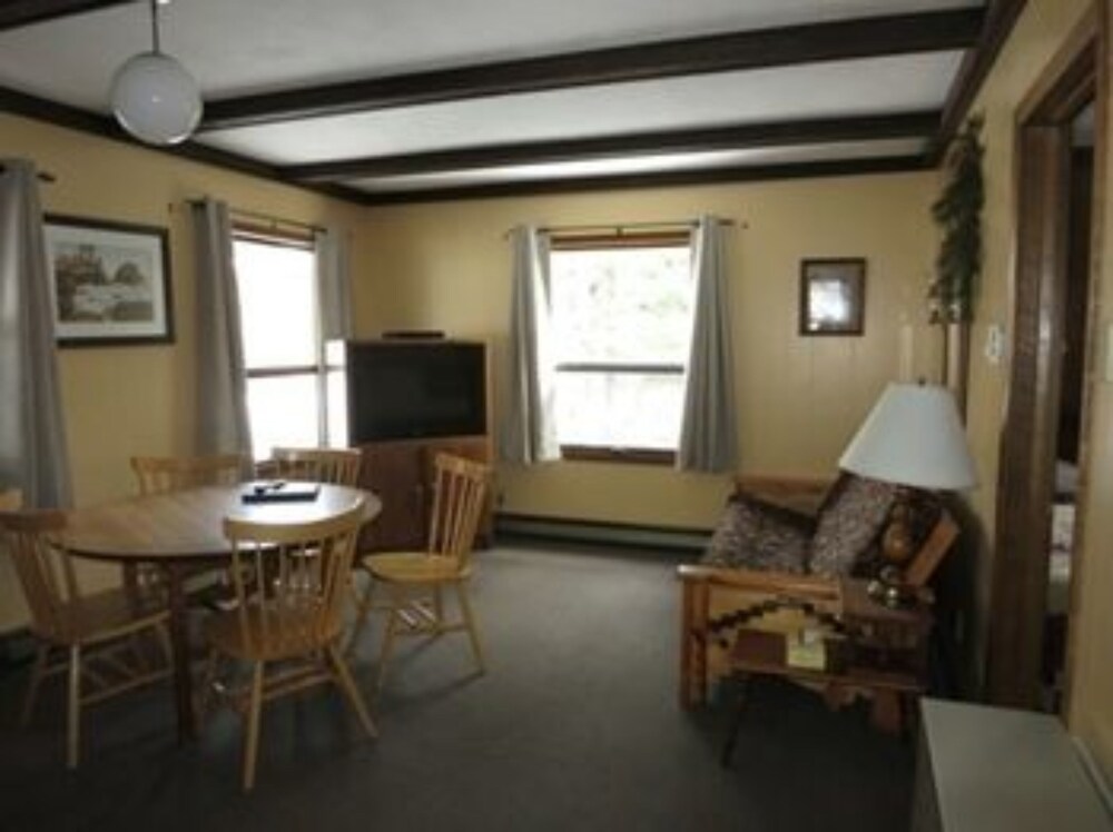Cascade Lodge