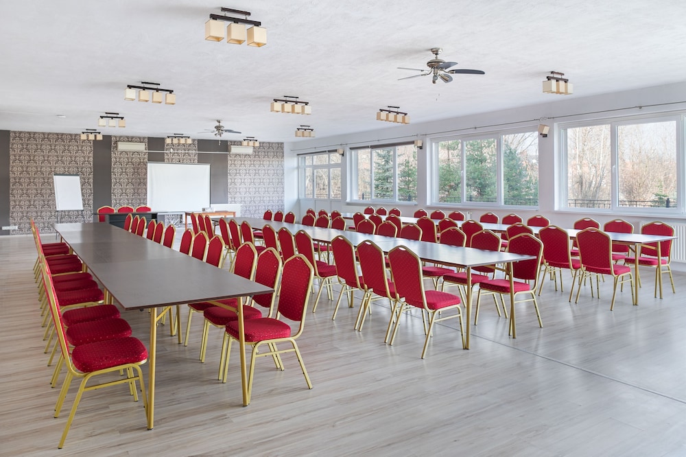 meeting & event spaces