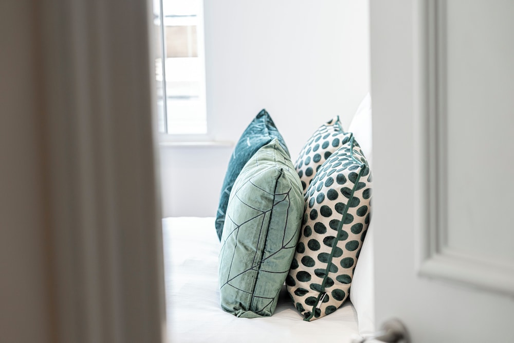 JOIVY Stylish 1 bed flats in Soho