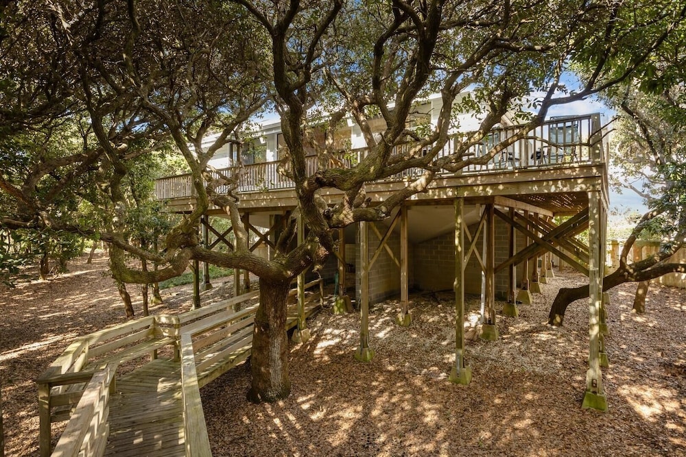 Beach Grove 3 Bedroom Home