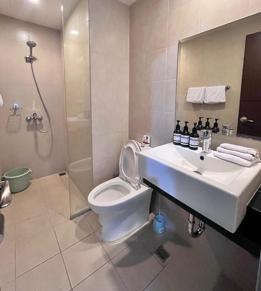 Room-minimalist Studio in Saint Dominiqu