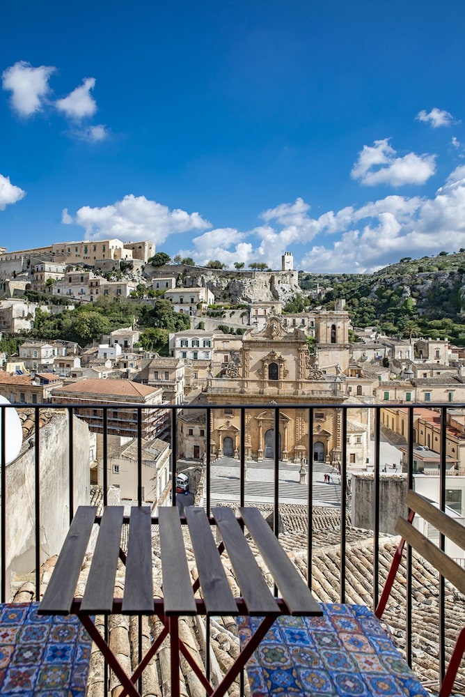 Casa Teresa con Vista sul Centro Storico by Wonderful Italy view 4