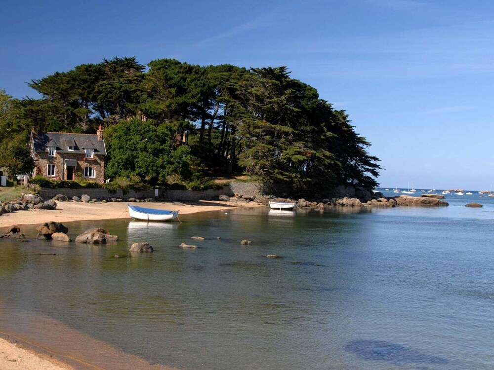 Apartment in Tregastel Near Renote Island