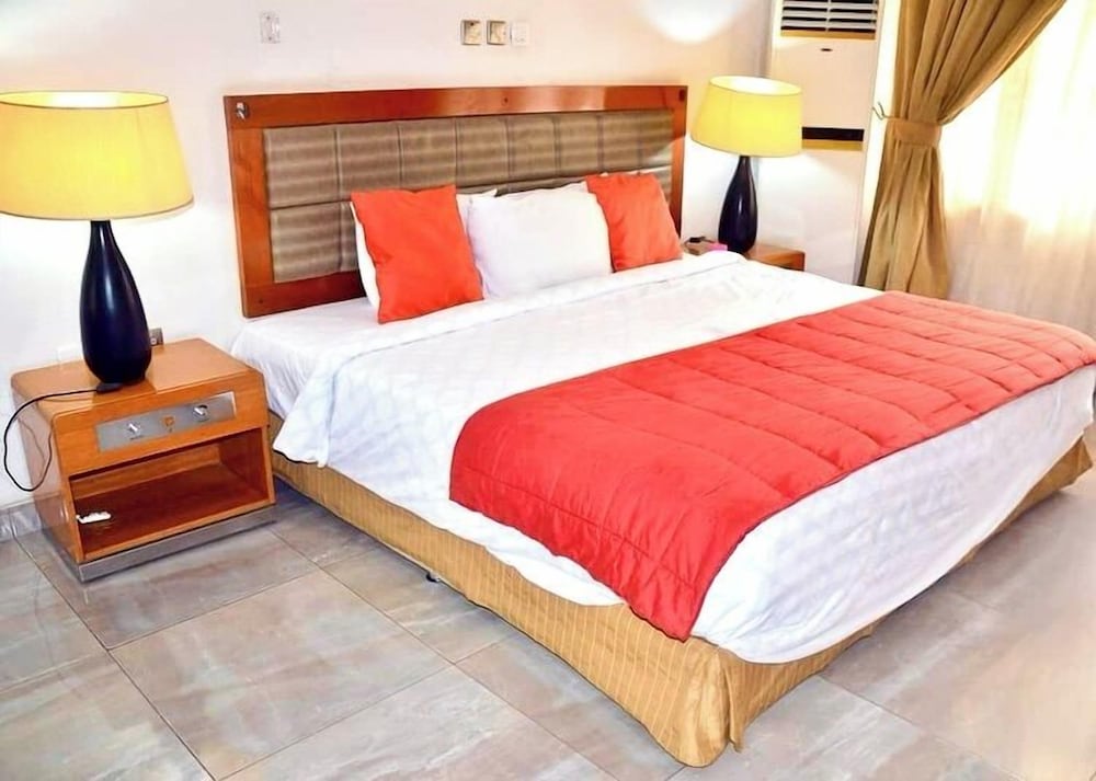 Hillview Apartments