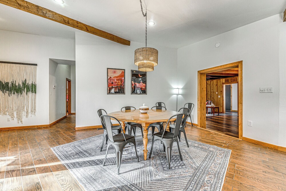 Walk to Midtown Ruidoso: Modern-rustic Cabin