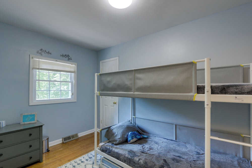 Harpers Ferry Cabin - Walk to Private Lake! - Property Image 31