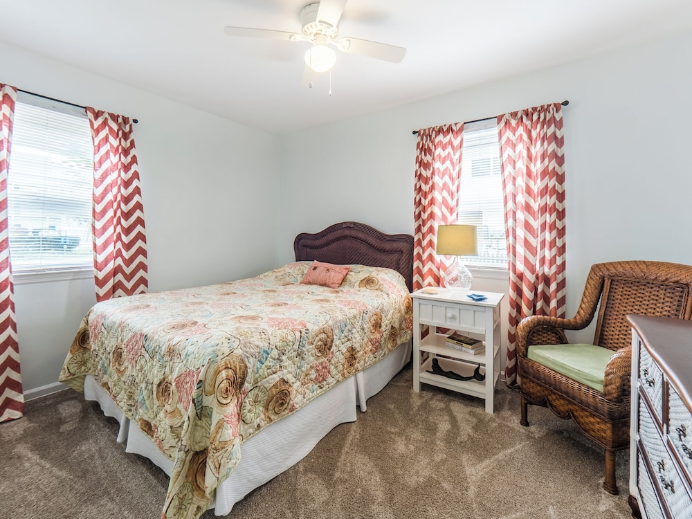 Dooley's Place by Carolina Retreats