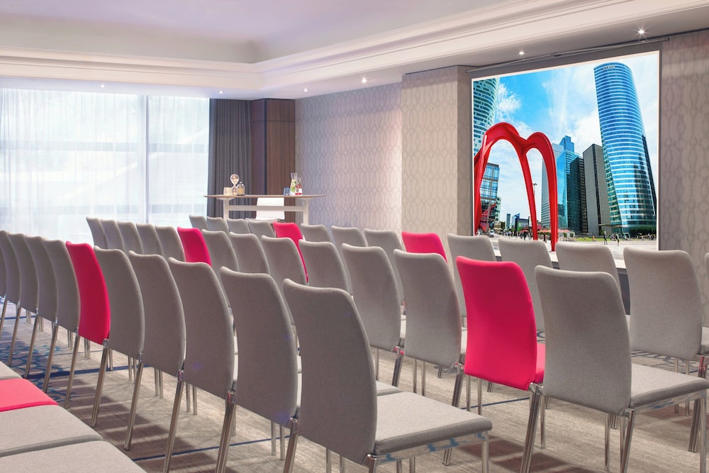 Puteaux Vacations - Renaissance Paris La Defense Hotel - Property Image 6