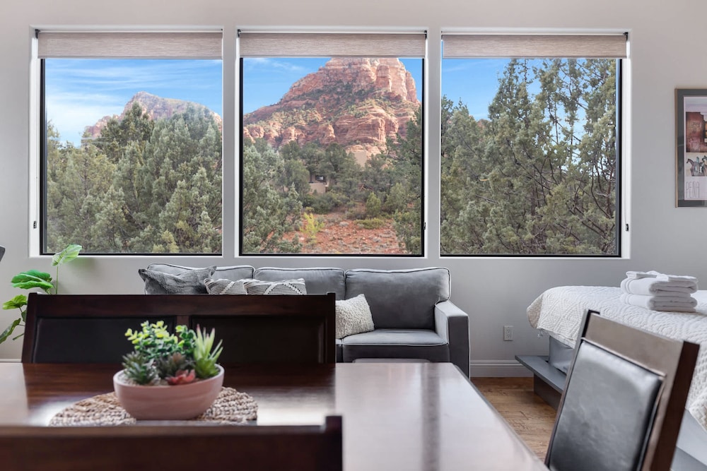 Mammoth Rock Retreat-villa Amazing Views-sleeps 4