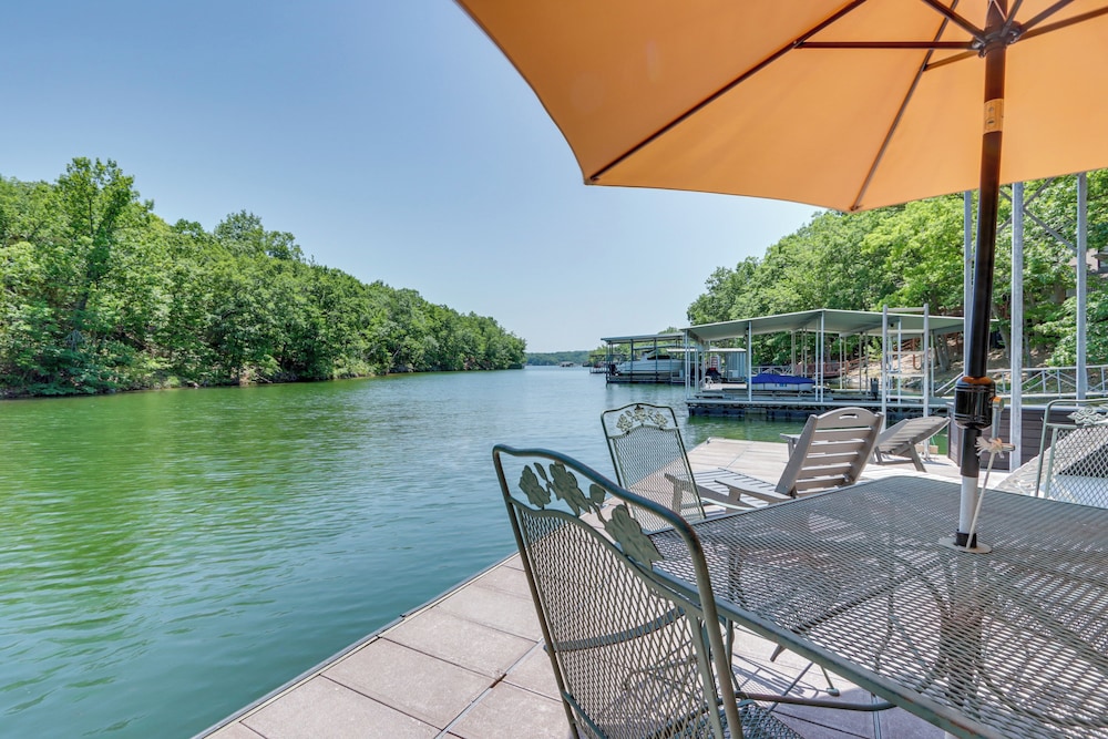 Spacious Decks & Dock: Margaritaville Home! view 4